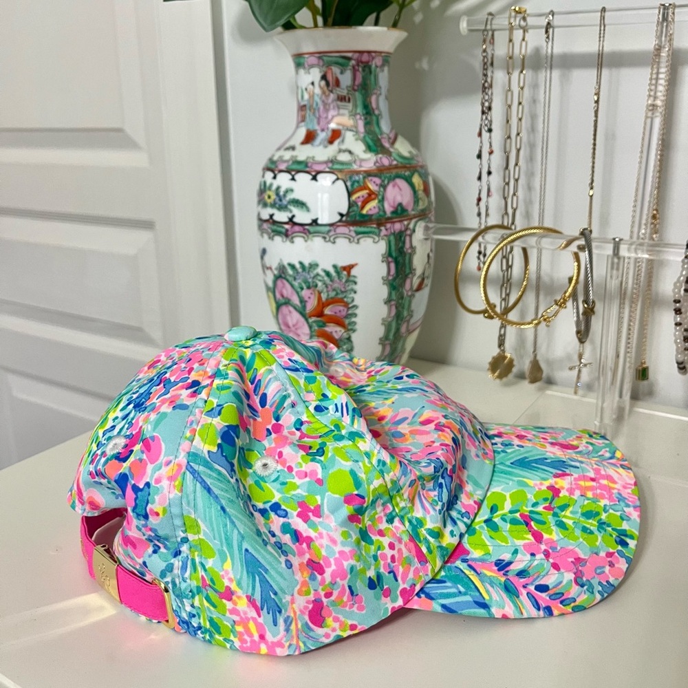 Lilly Pulitzer Run Around Hat Multi Catch The Wave Pink NWOT